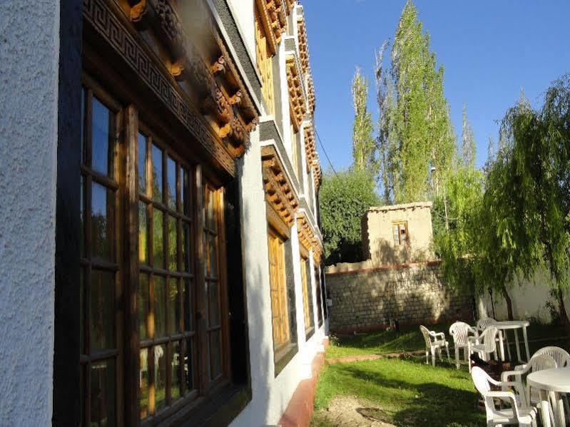 Hôtel Mandala à Leh Extérieur photo